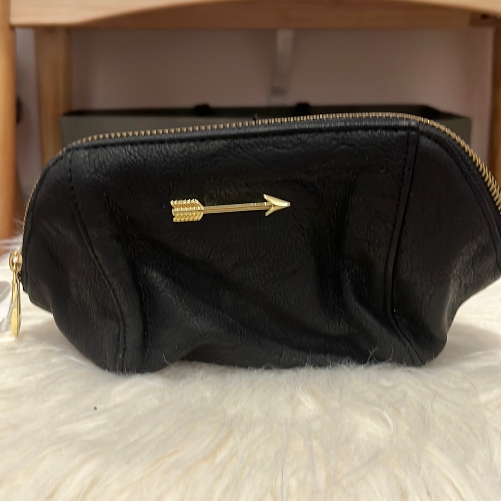 Kismet makeup bag with gold arrow accent NWT